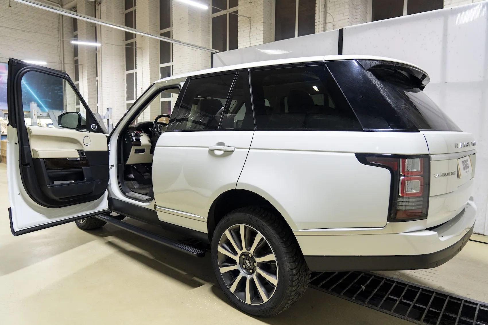 Электропороги ATS Land Rover Range Rover IV (2017-2021)