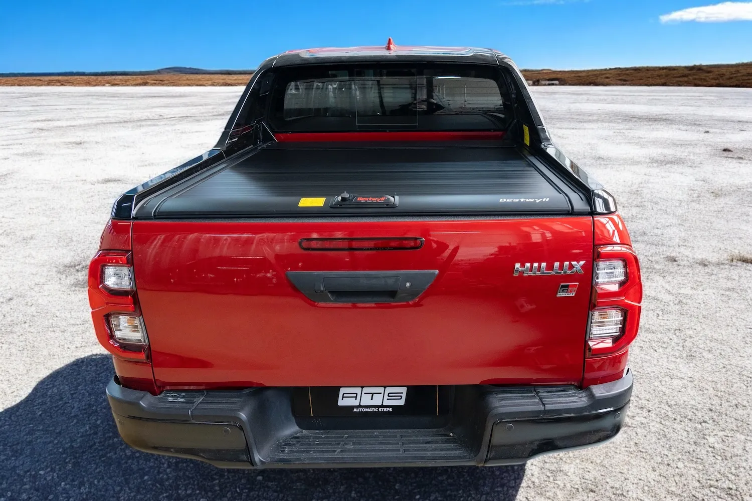 механическая крышка кузова Toyota Hilux Revo от Bestwyl