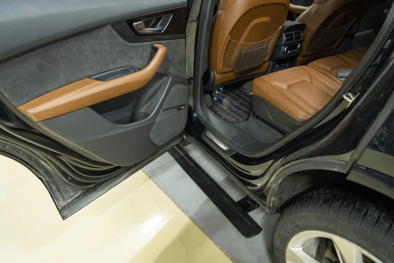 Выдвижные пороги ATS AUDI Q7 4L