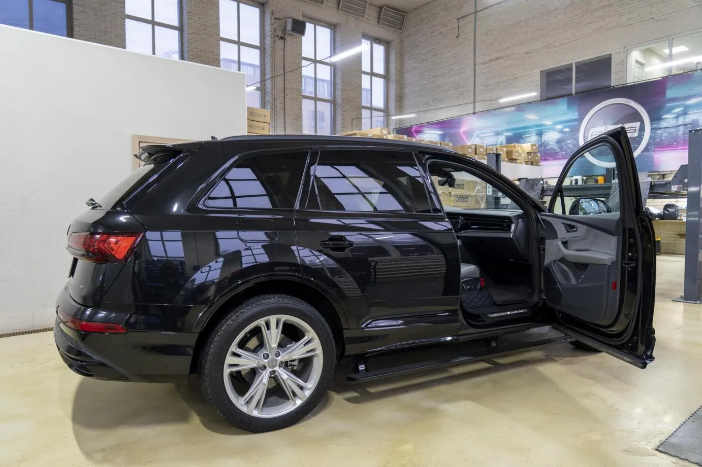 электрические выдвижные пороги ats для автомобиля audi q7