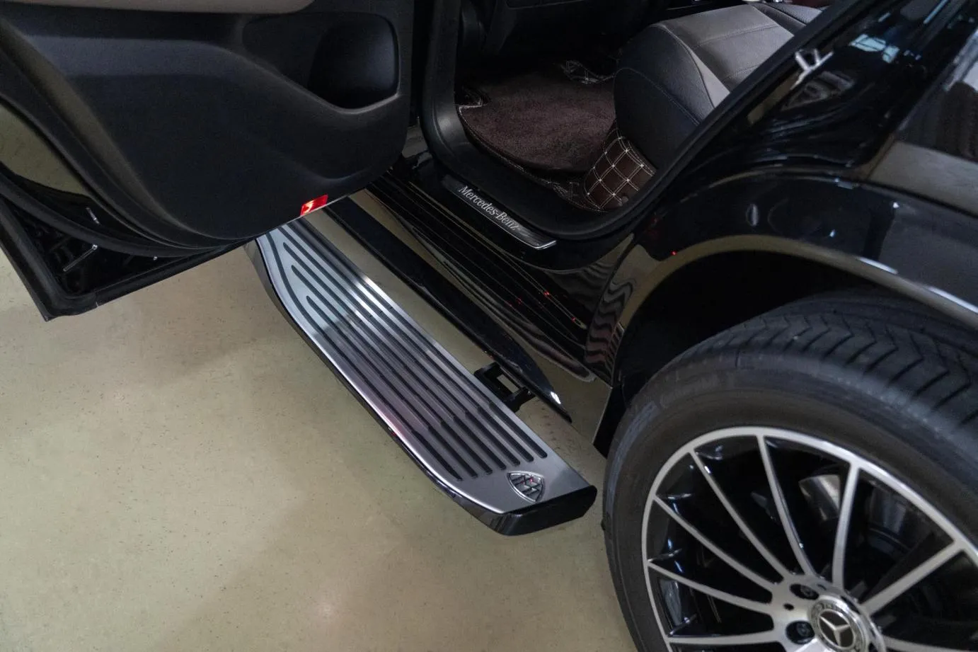 Электропороги ATS в стиле MAYBACH для Mercedes-Benz GLE II (V167)