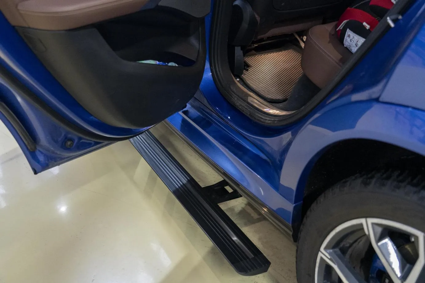 Электрические выдвижные пороги ATS для BMW X6 G06