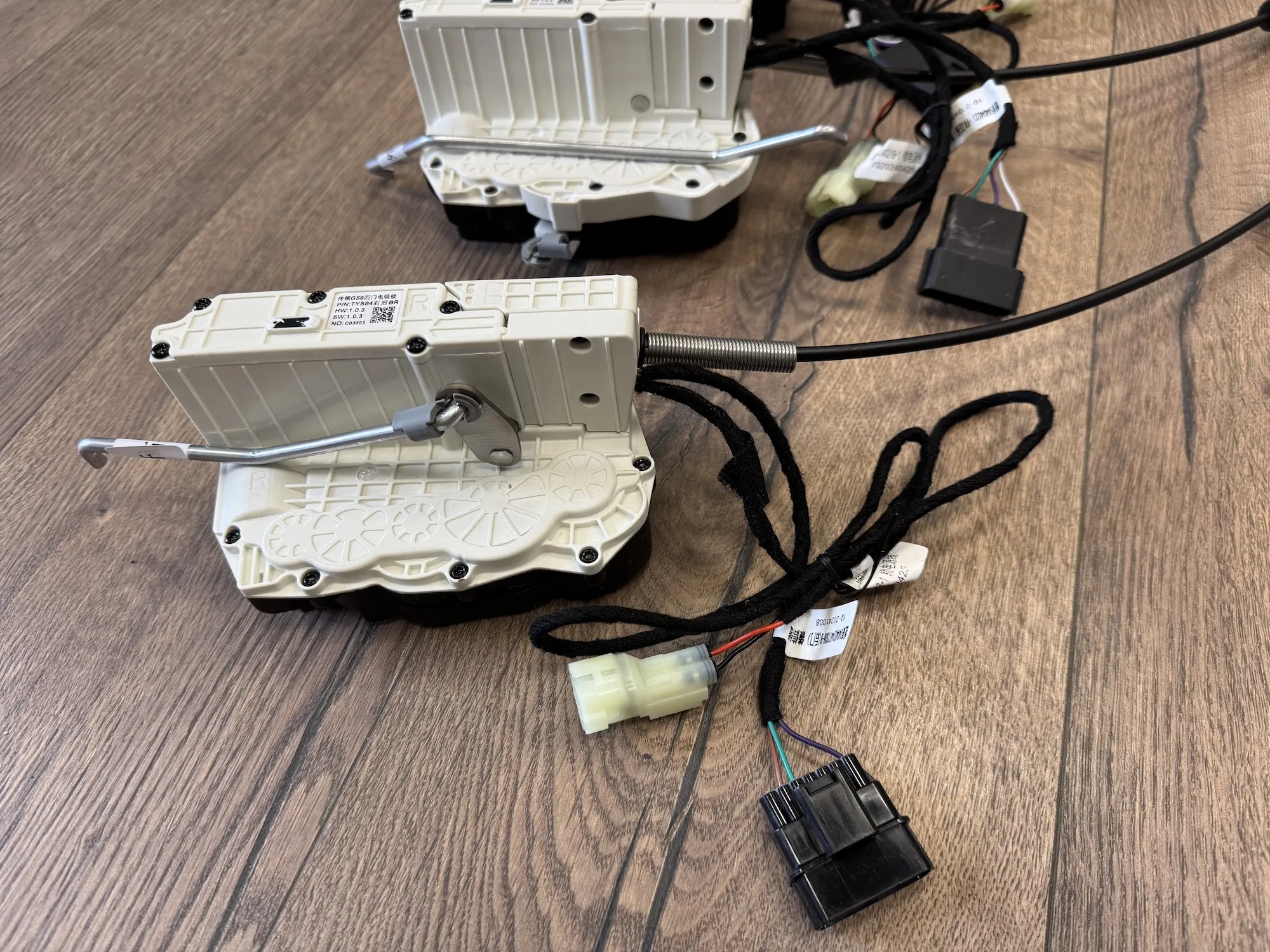 Доводчики дверей GAC GS8
