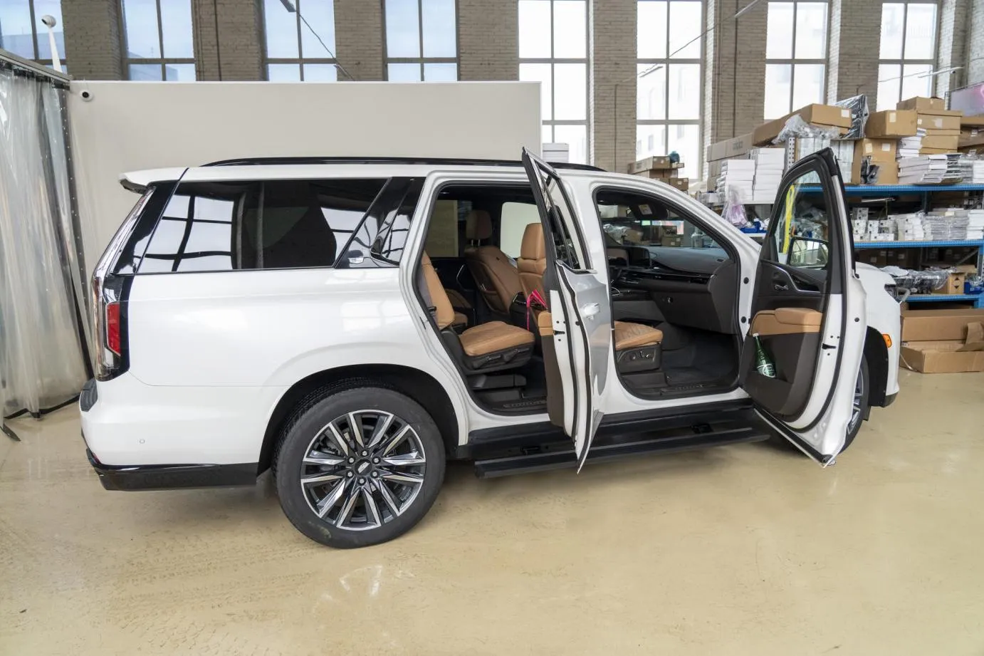 Выдвижные пороги ATS Cadillac Escalade V