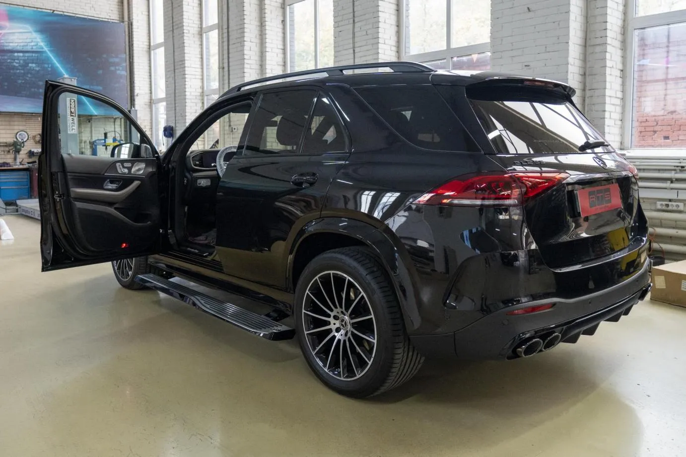 Электропороги ATS в стиле MAYBACH для Mercedes-Benz GLE II (V167)