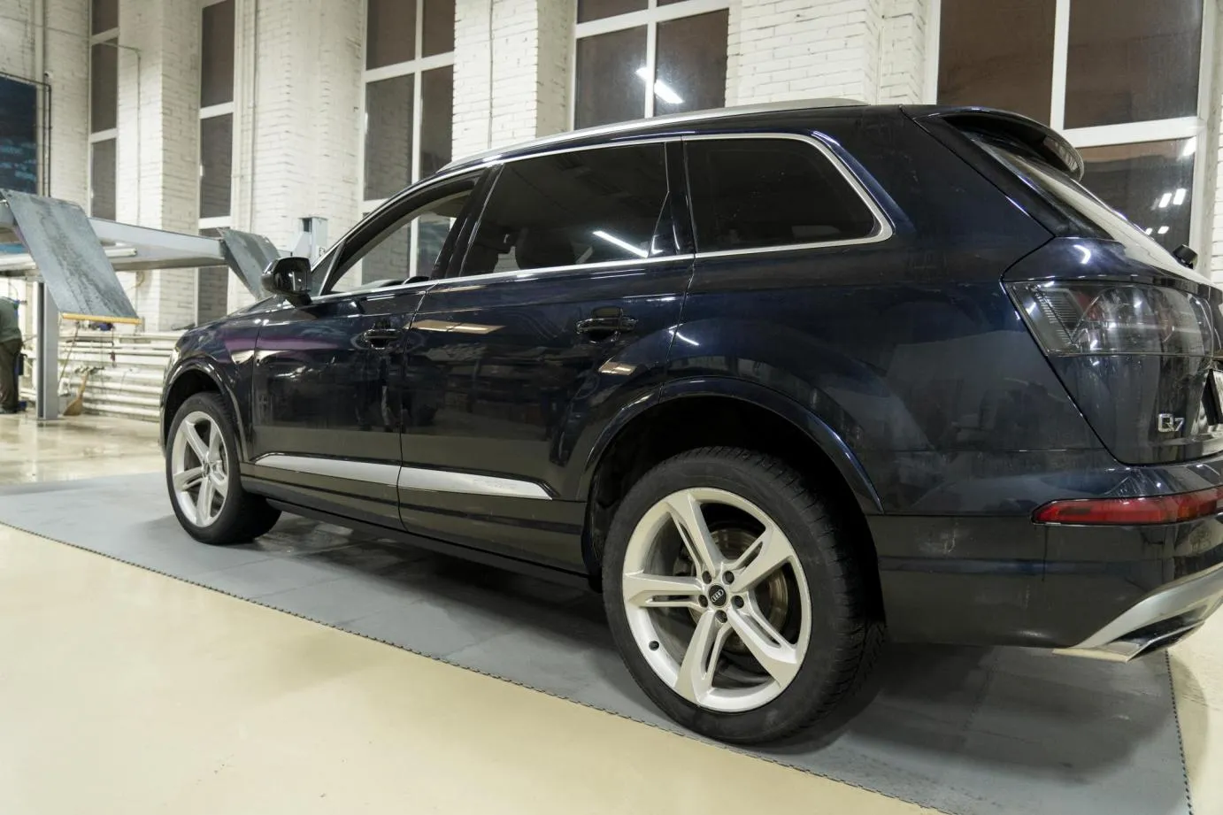 Выдвижные пороги ATS AUDI Q7 4L