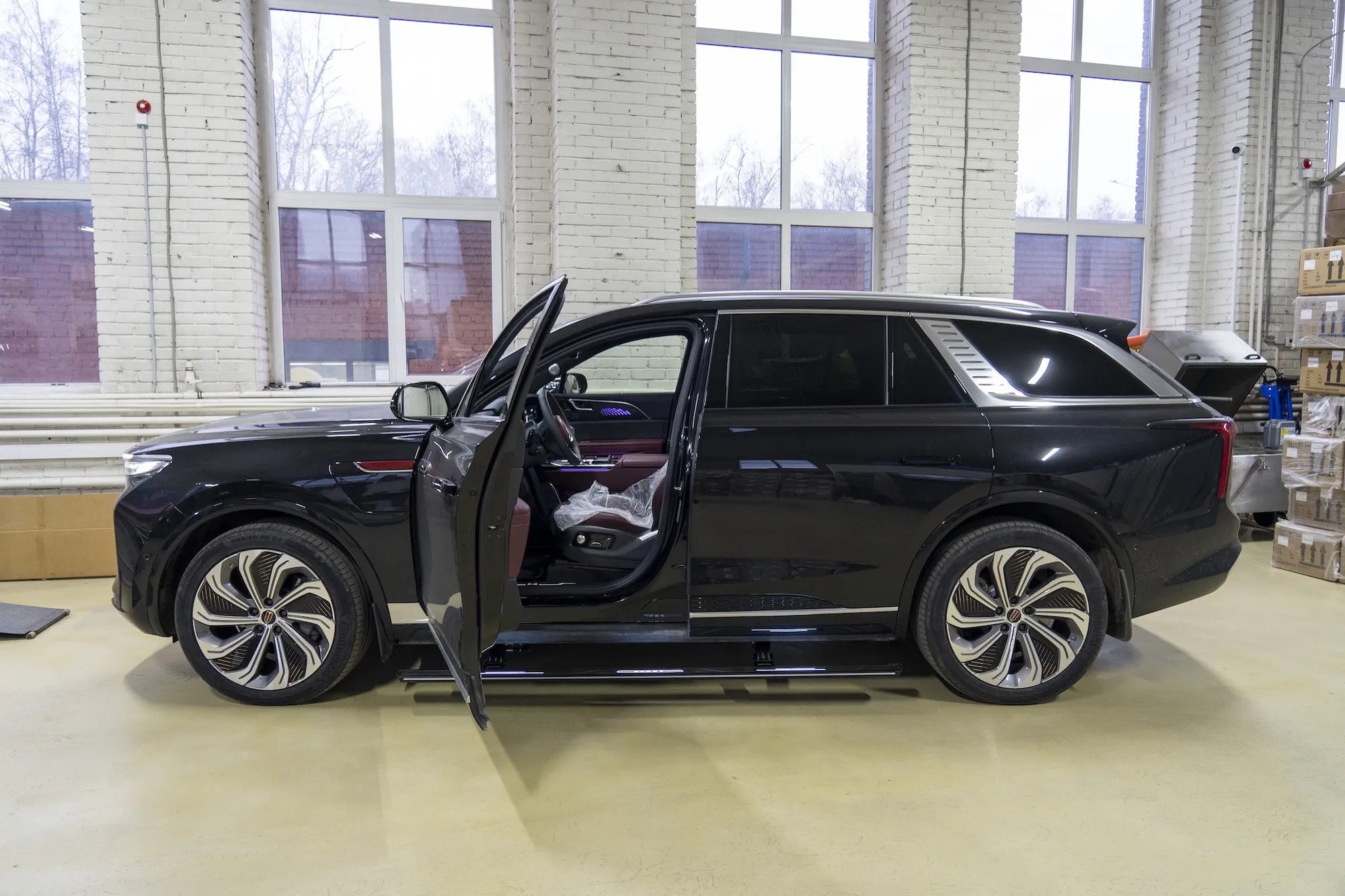 Выдвижные пороги ATS для Hongqi E-HS9