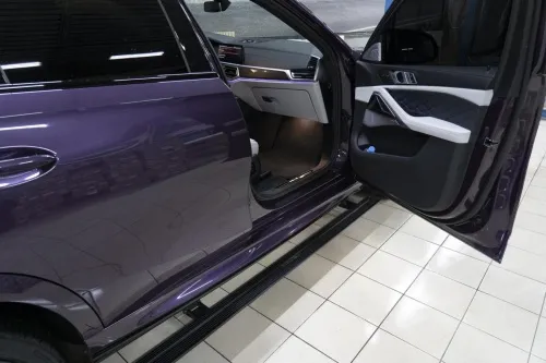 Электрические выдвижные пороги ATS на BMW X6M
