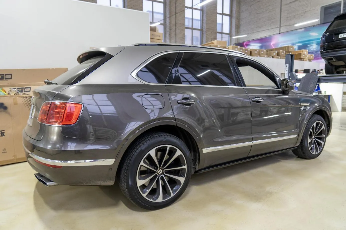 Электрические выдвижные пороги ATS для bentley bentayga