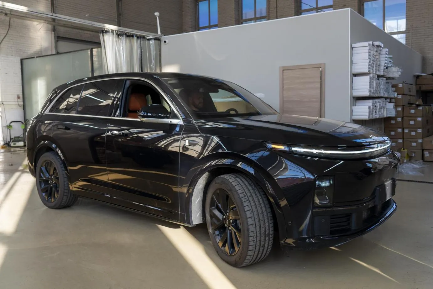 Выдвижные пороги ATS для автомобиля Lixiang L7