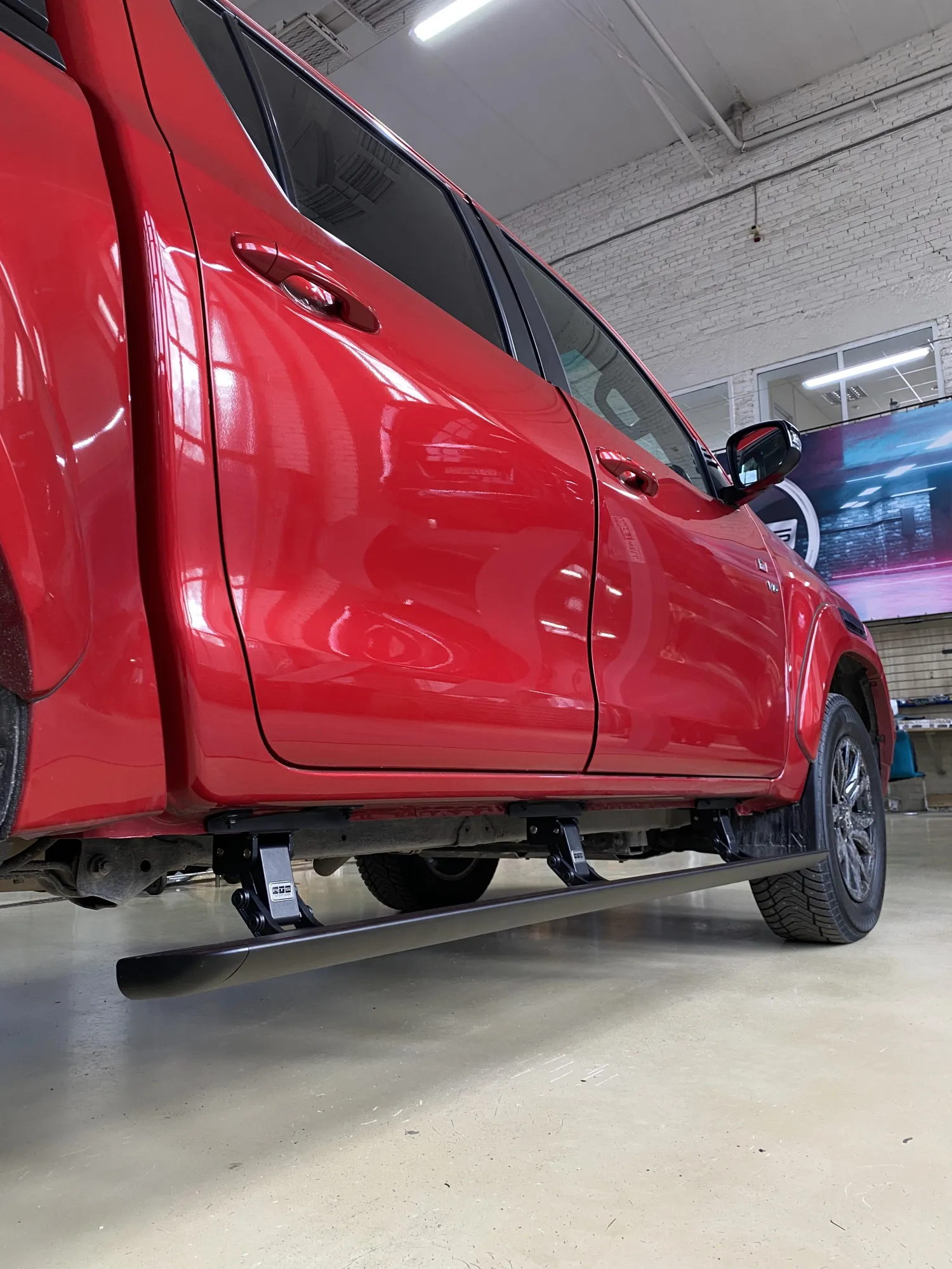 Электропороги ATS Toyota Hilux