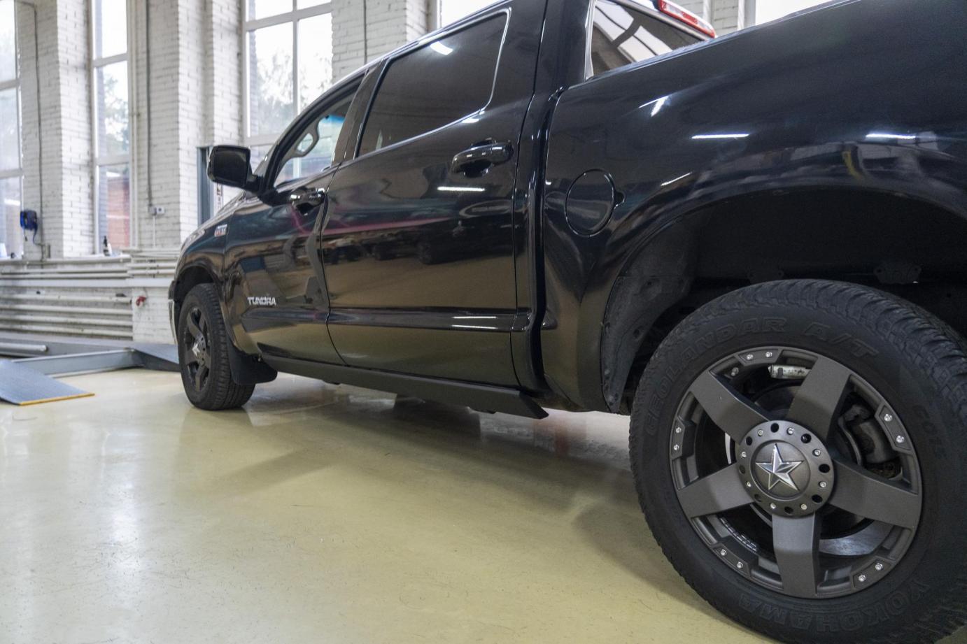 Выдвижные пороги ATS для Toyota Tundra