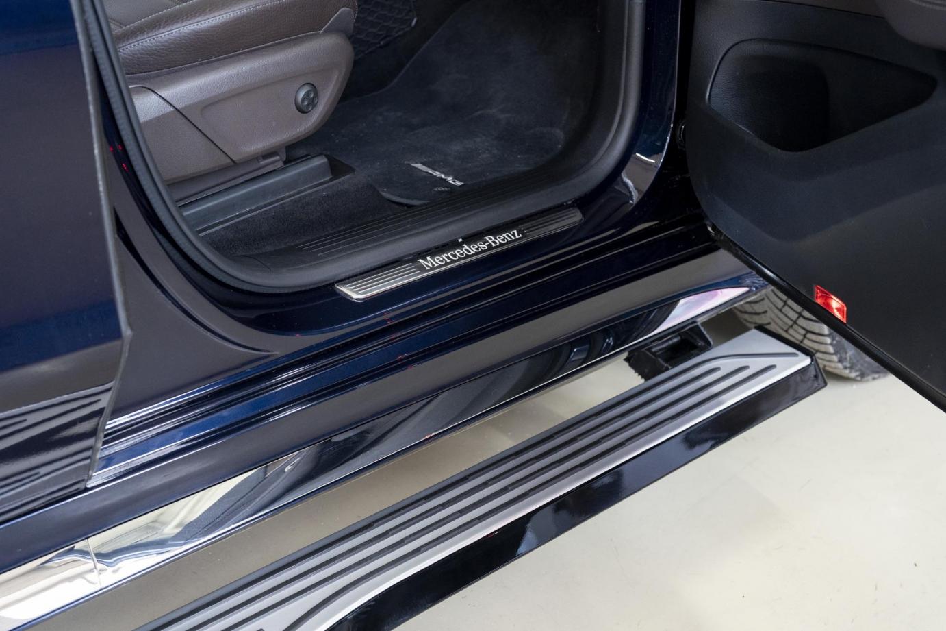 Выдвижные пороги ATS для Mercedes GLS в стиле Maybach