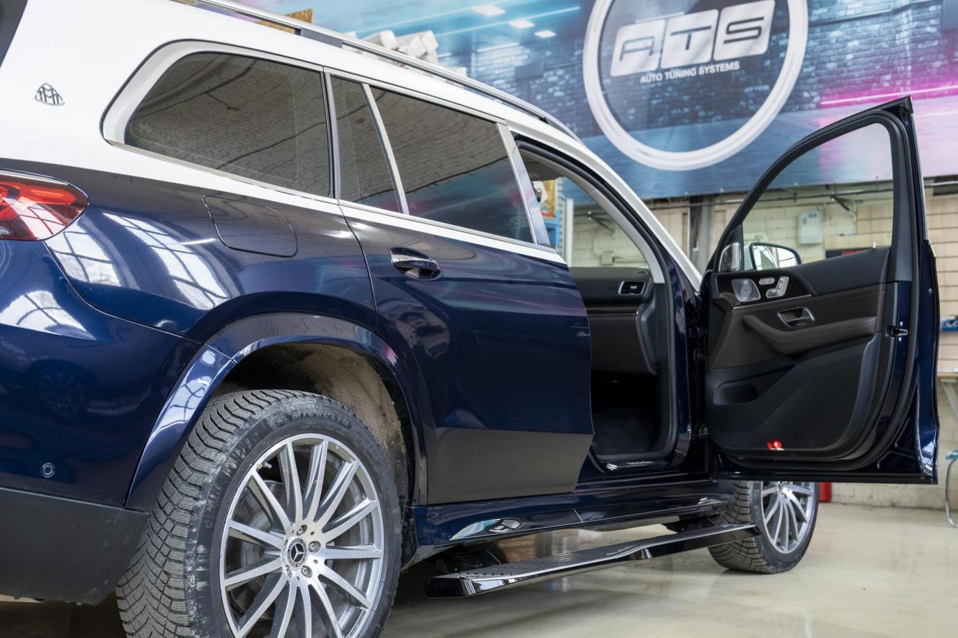 Выдвижные пороги ATS для Mercedes GLS в стиле Maybach
