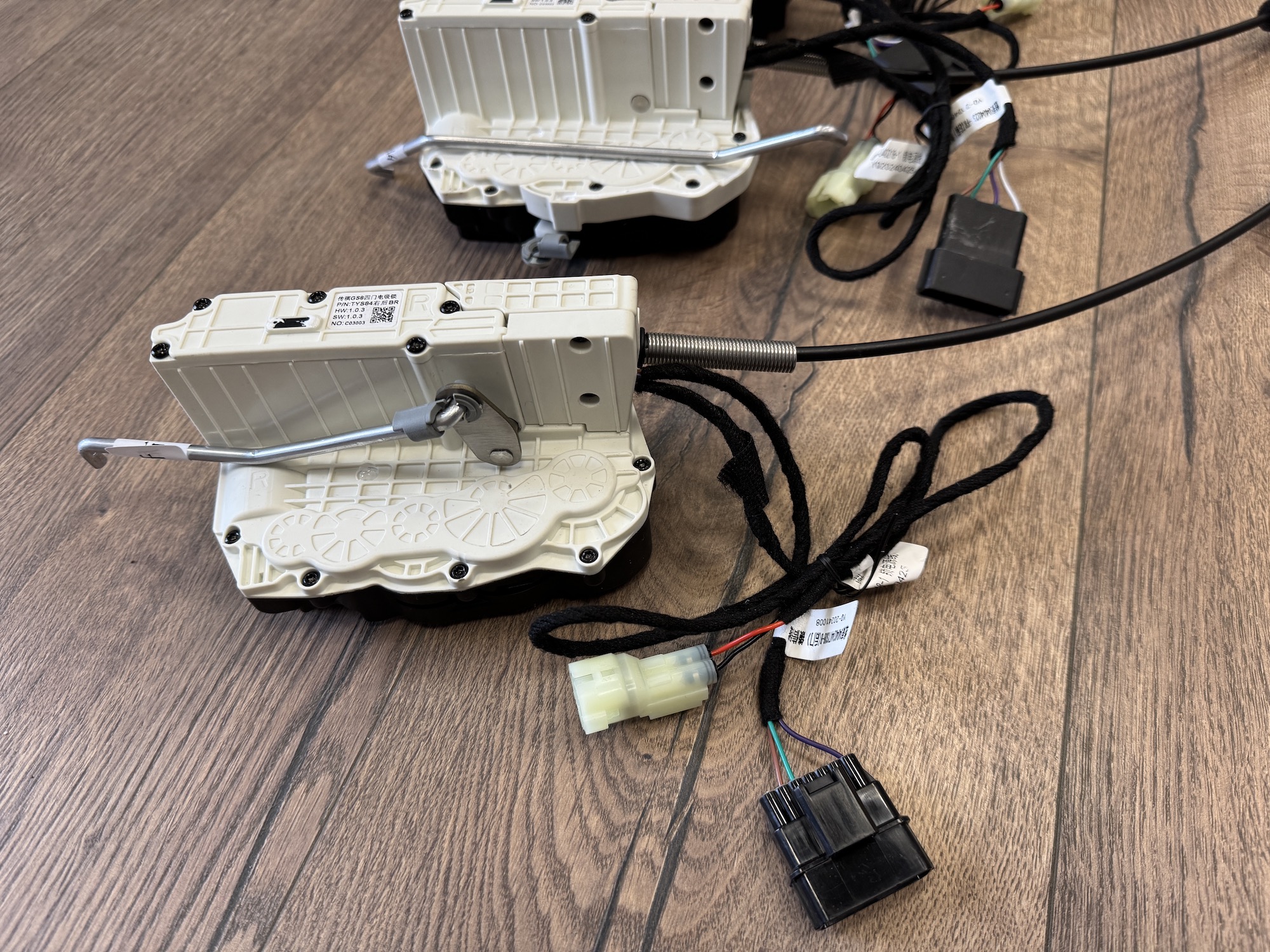Доводчики дверей GAC GS8