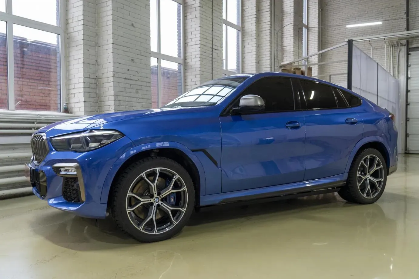 Доводчики дверей BMW X6
