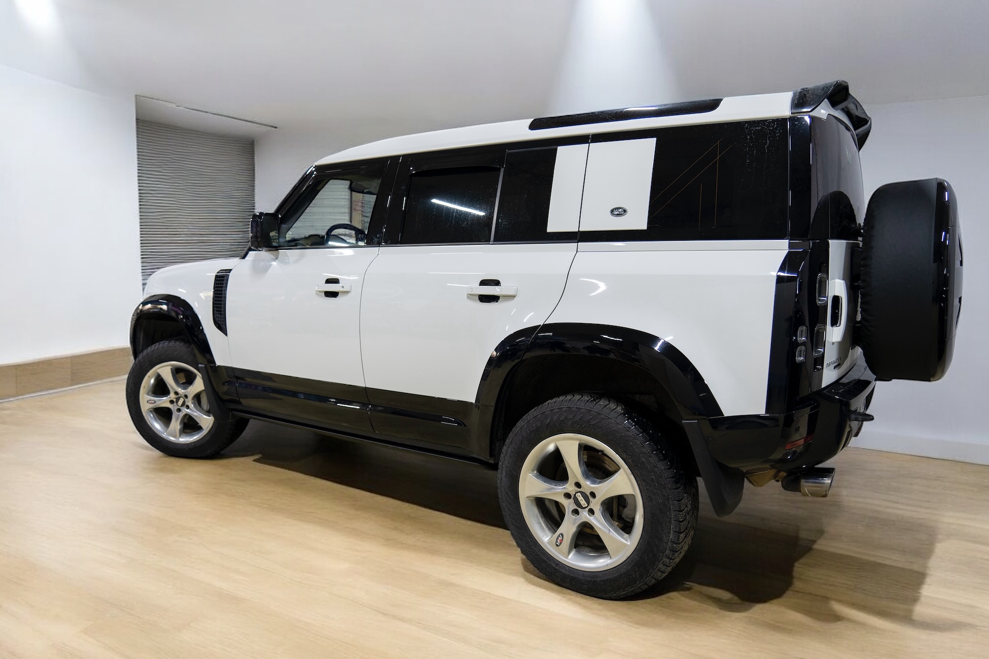 Электричeские выдвижные пороги ats для land rover defender