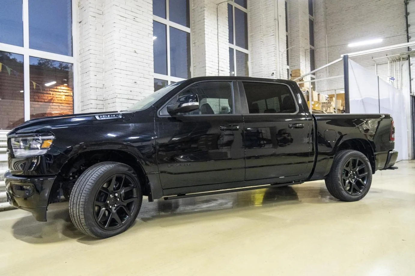 Доводчики дверей Dodge Ram TRX