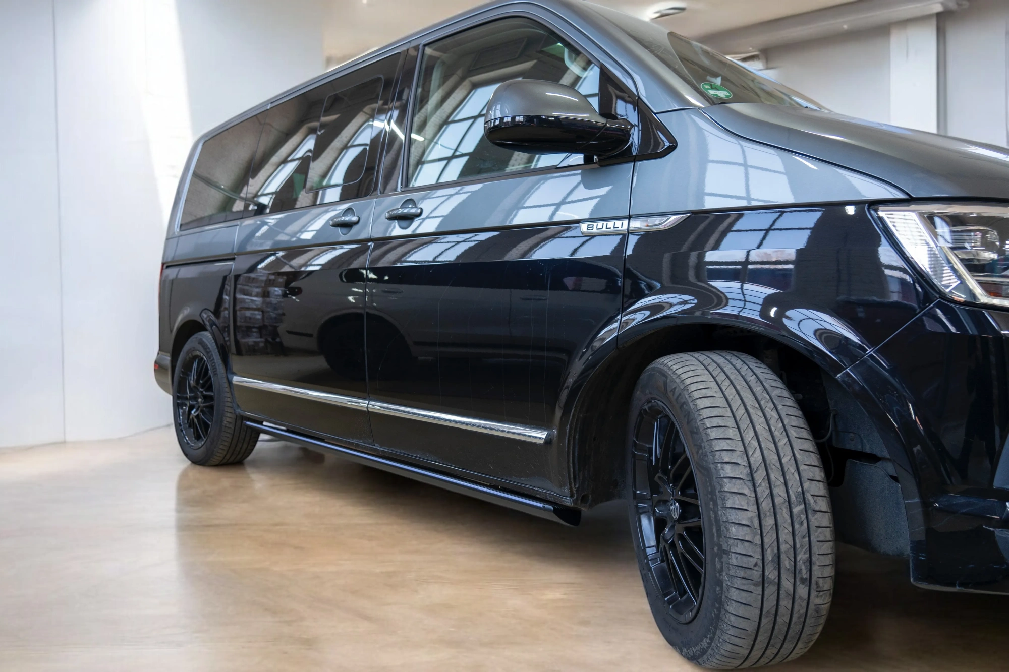 Доводчики дверей Volkswagen Multivan
