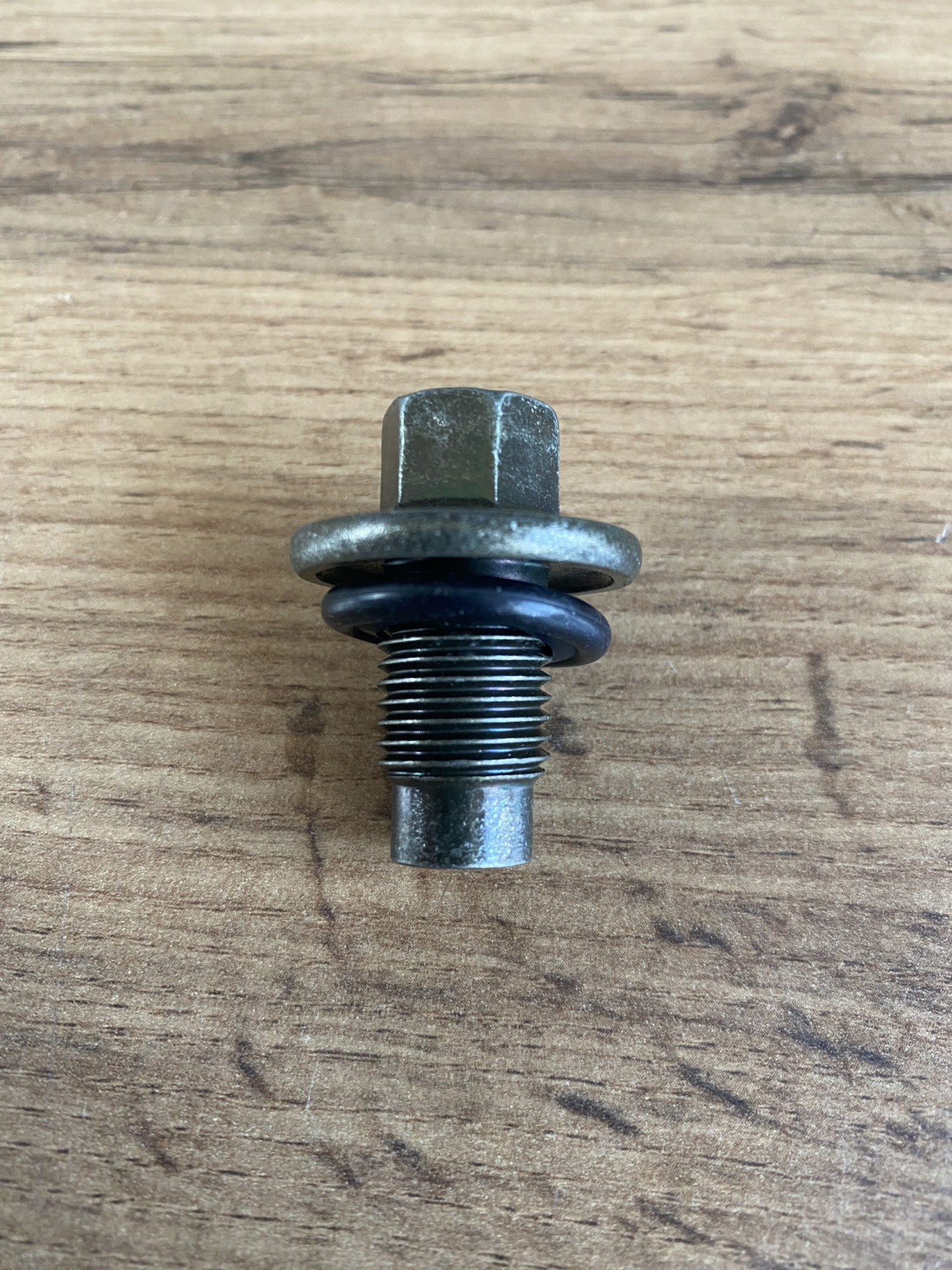 Пробка сливная Range Rover LR025048