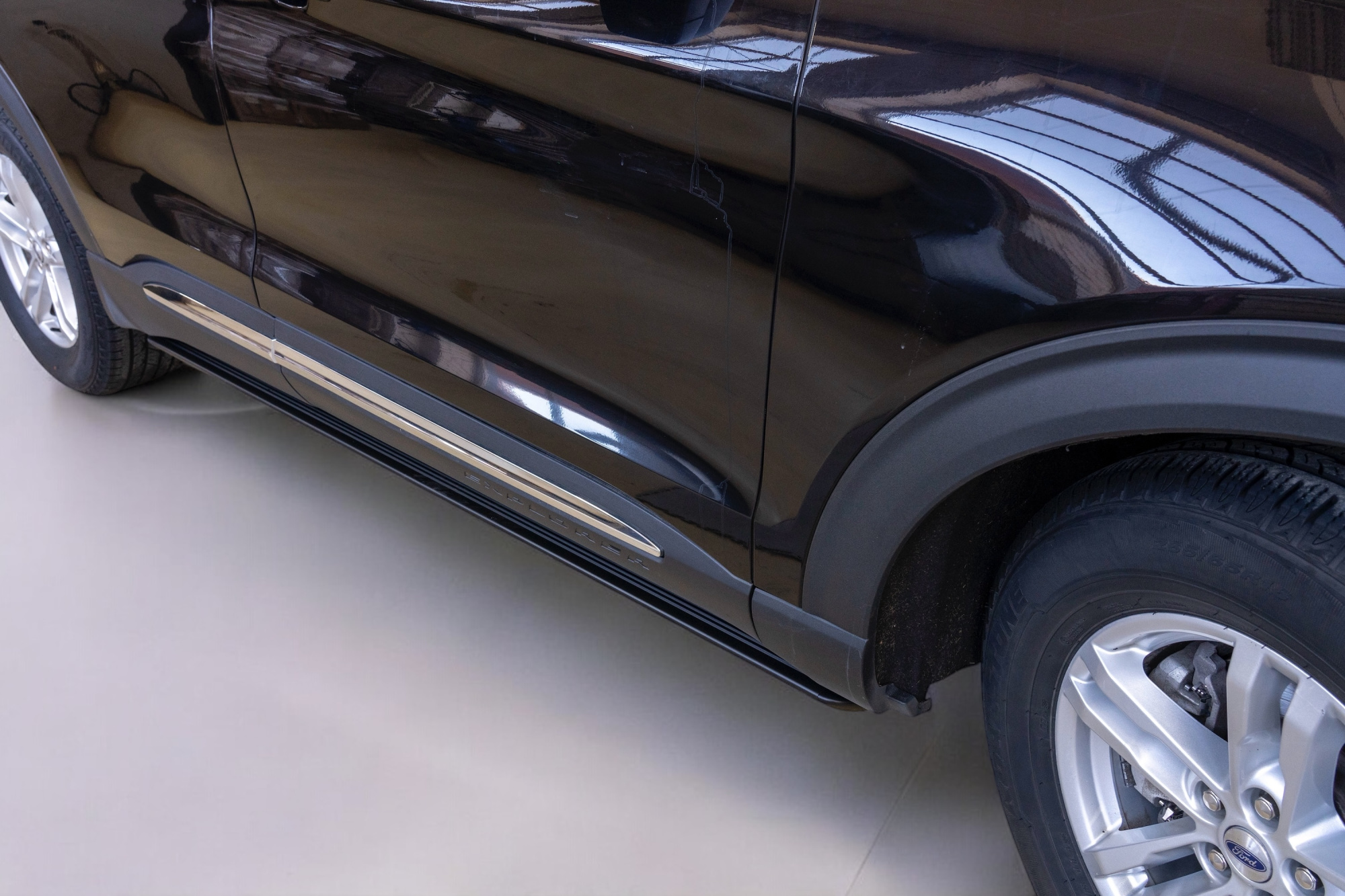 Выдвижные пороги ATS для Ford Explorer 6