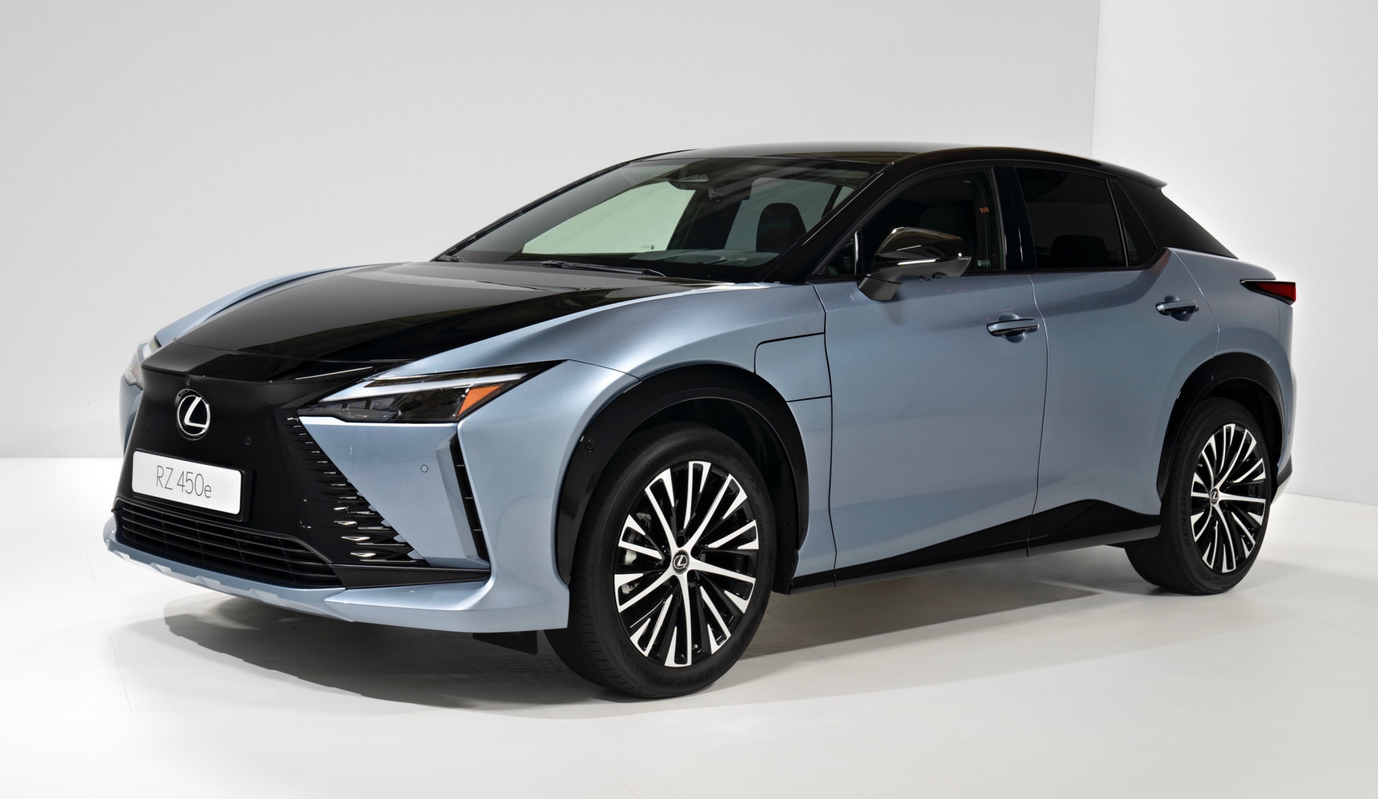 Доводчики дверей Lexus RZ